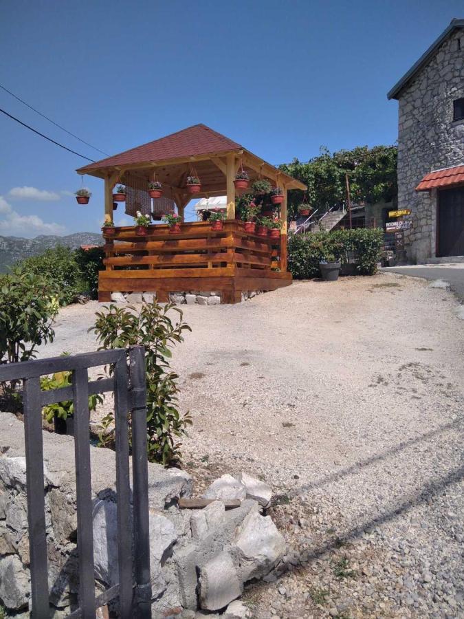 Holiday Home Pavle Rijeka Crnojevica Luaran gambar